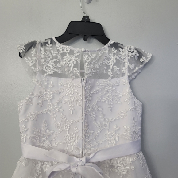 Us Angels Big Girls 6-14 Cap-Sleeve Lace Beaded Mesh Communion Dress - Picture 7 of 8